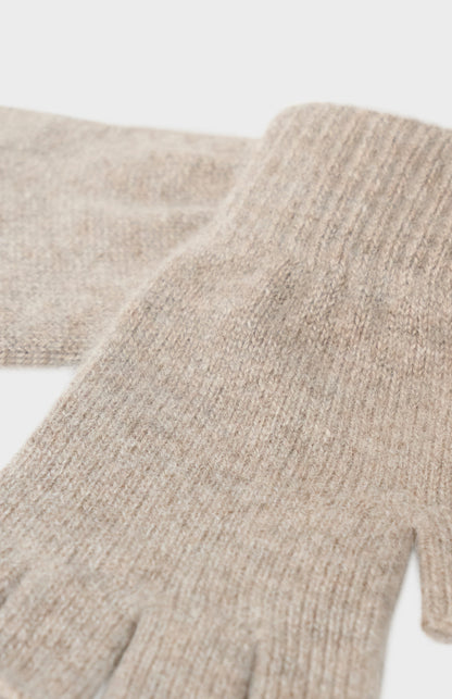Pringle of Scotland Fingerless Cashmere Gloves In Mushroom showing knit detail