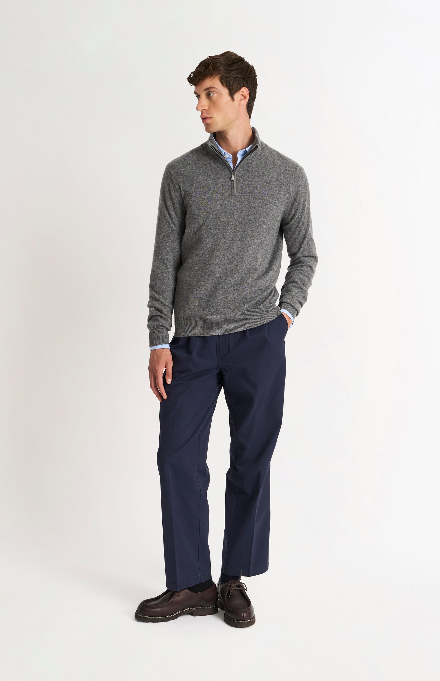 Pringle Men’s Cashmere Qtr Zip Jumper In Light Grey Melange on standing model
