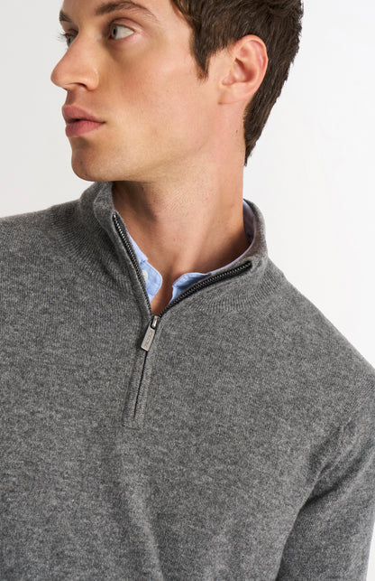 Pringle Men’s Cashmere Qtr Zip Jumper In Light Grey Melange showing zip detail