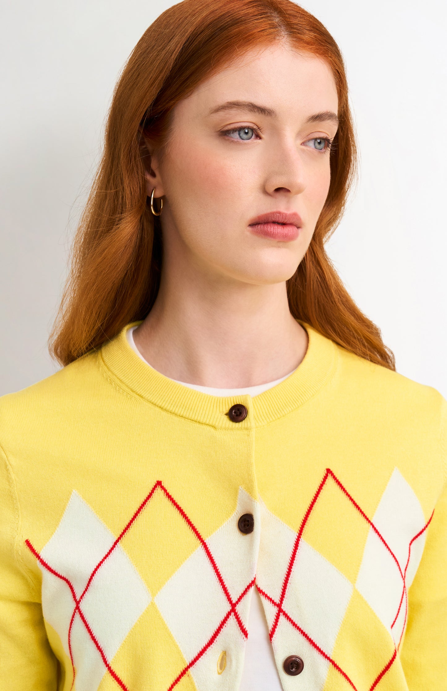 Women's Cashmere And Cotton Crew Neck Argyle Cardigan In Yellow, White & Red